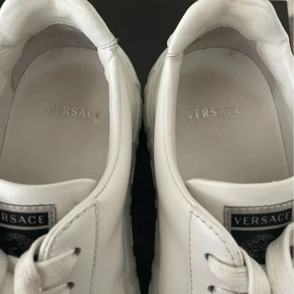 Versace, Men’s Logo Leather - Picture 5 of 11